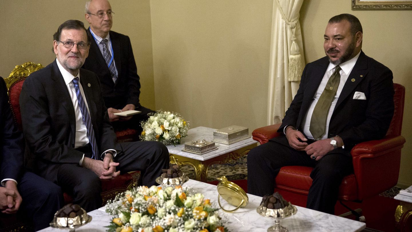 El presidente del Gobierno, Mariano Rajoy, junto al Rey de Marruecos, Mohamed VI. (EFE)