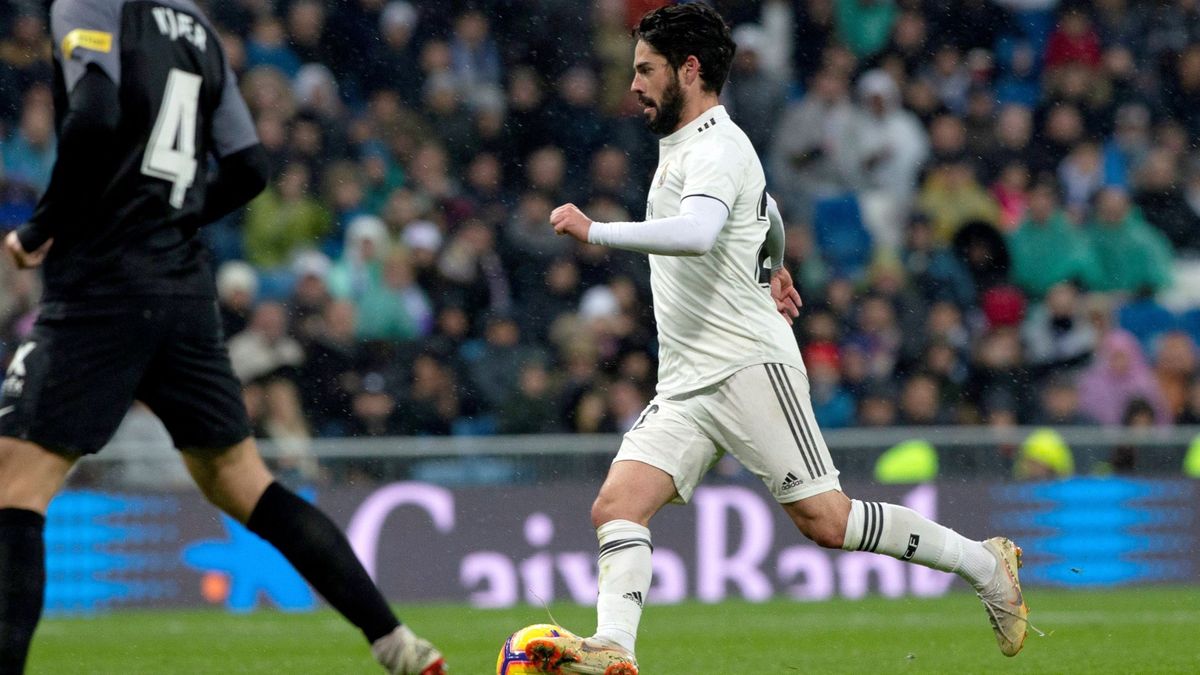 El desplante de Isco a Chendo tras jugar solo unos minutos en el Real Madrid-Alavés
