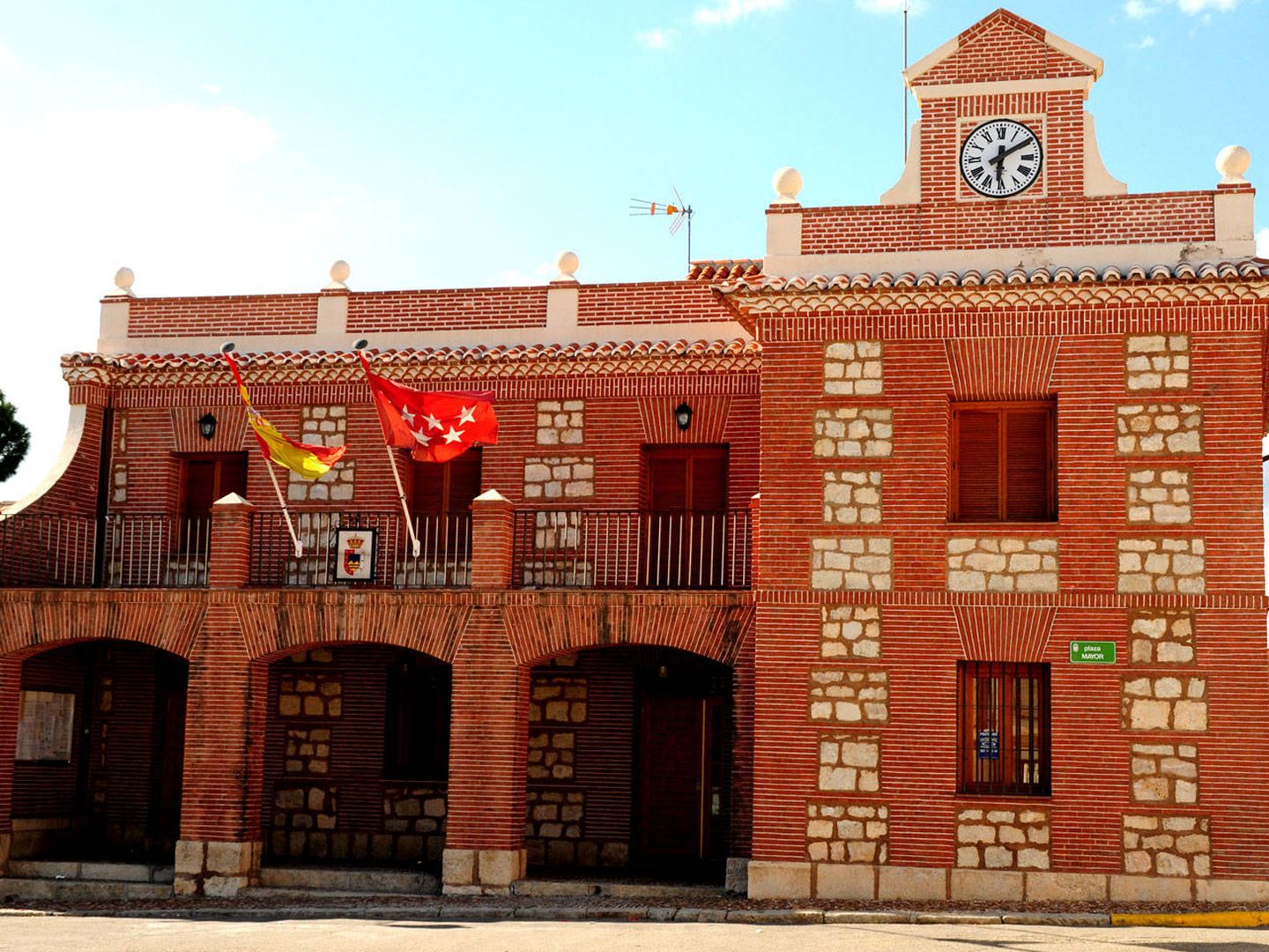 La sede del Ayuntamiento de Valdepiélagos.