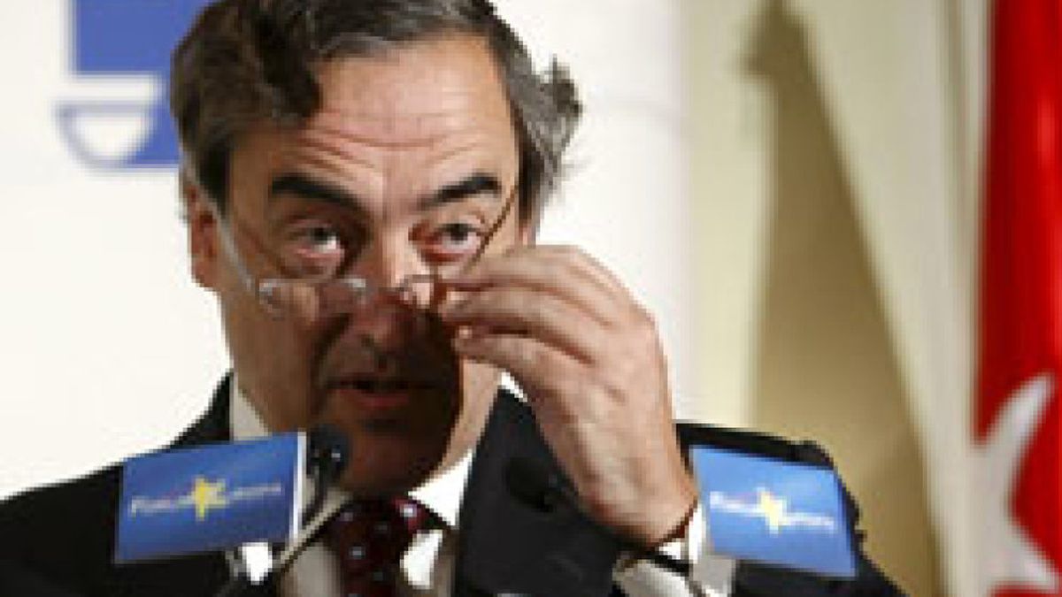 Juan Rosell pide al Gobierno que apueste "decididamente" por la flexibilidad