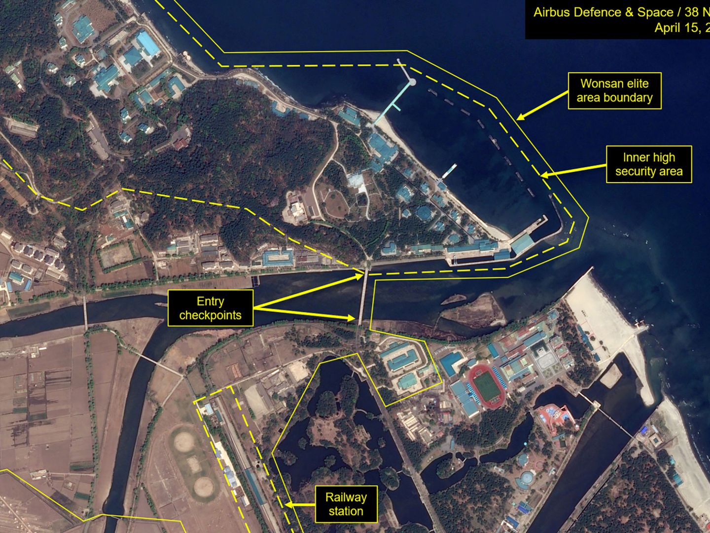 Imágenes satélite de la villa de lujo en Wonsan. (Reuters)