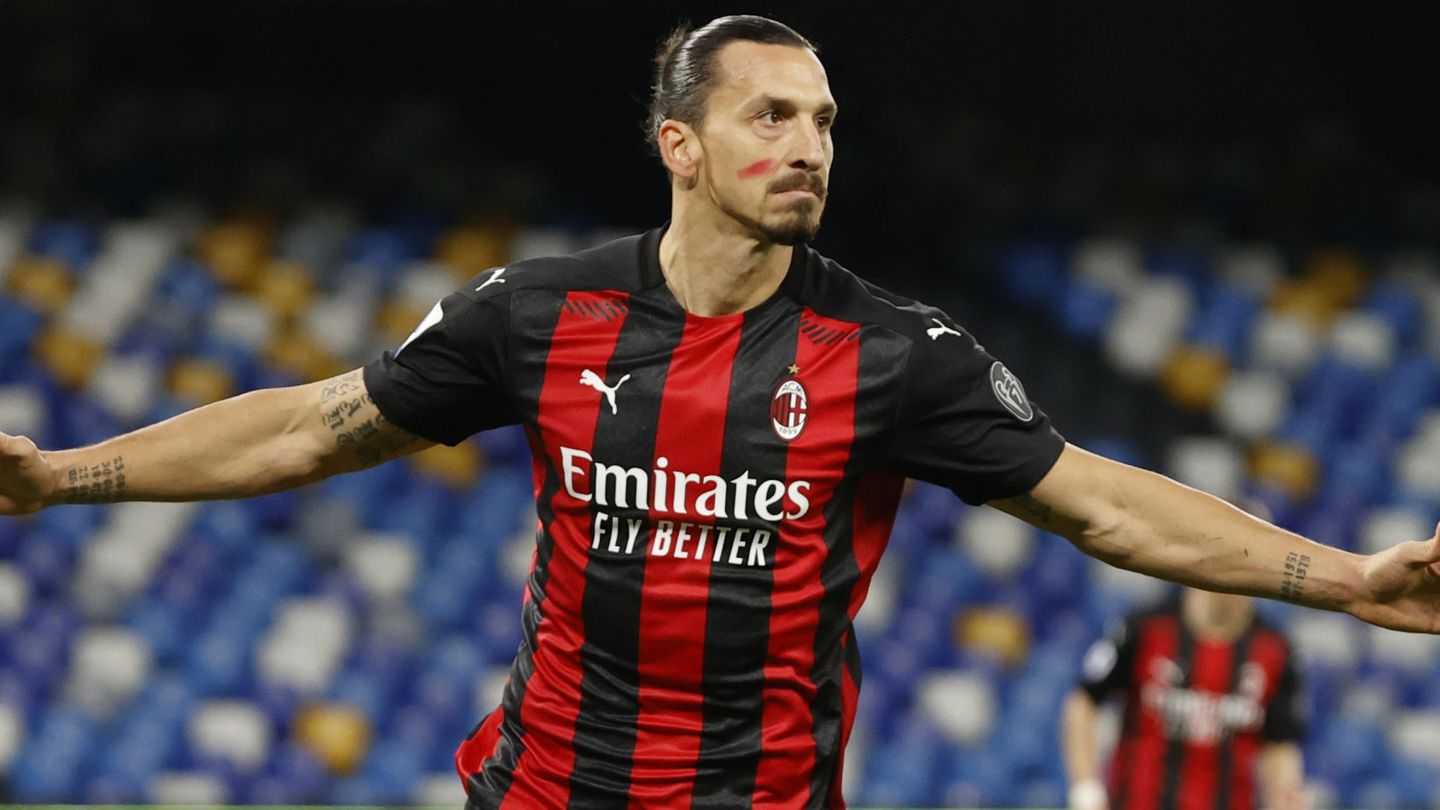 Ibrahimovic celebra un reciente gol al Napoli con el AC Milan. (REUTERS)