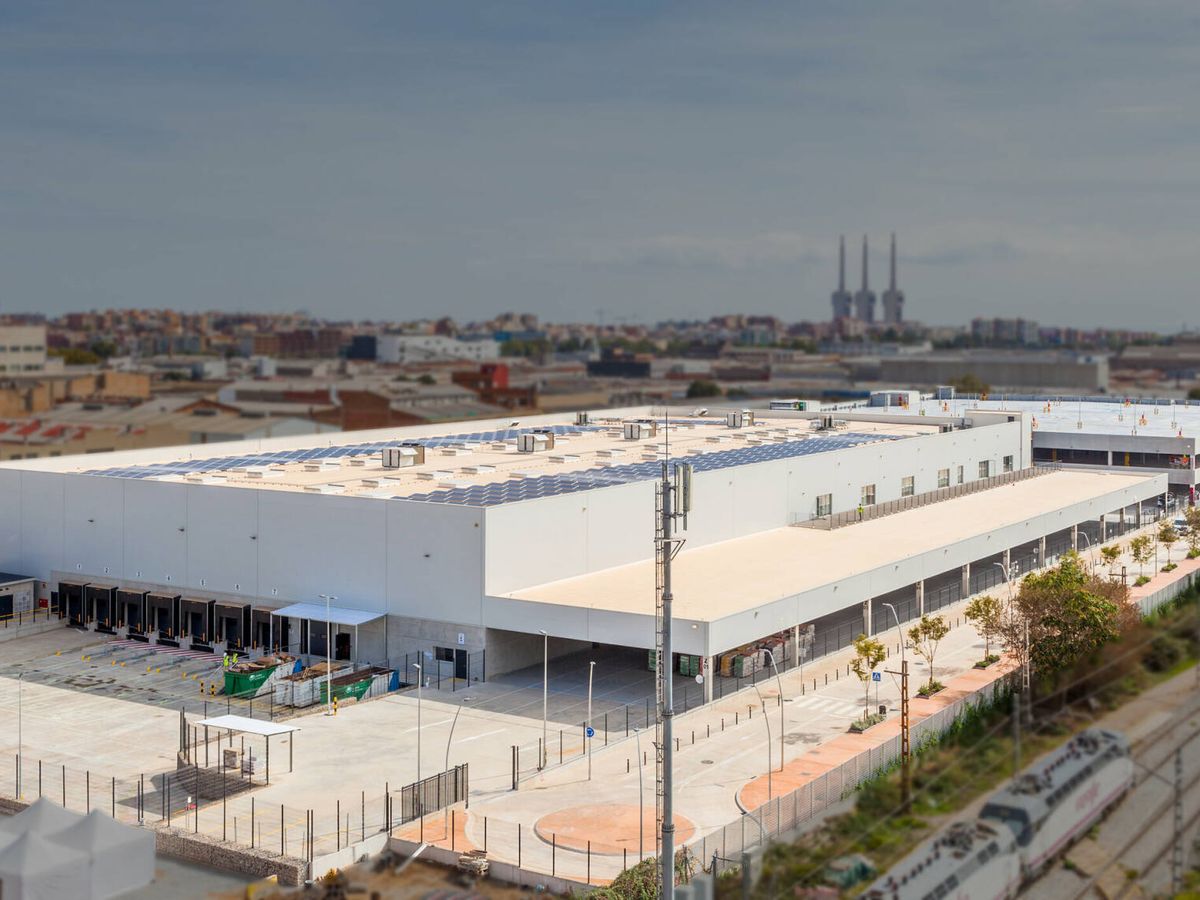 Foto: Proyección del nuevo desarrollo logístico de Amazon en Barcelona.