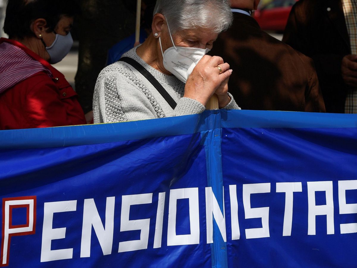 Foto: Manifestación en defensa de las pensiones. (EFE Eloy Alonso)