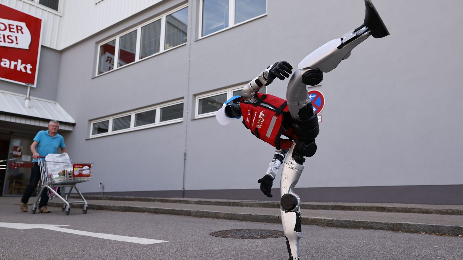 China obligará a todos los robots humanoides a tener un 'DNI' como sus ciudadanos