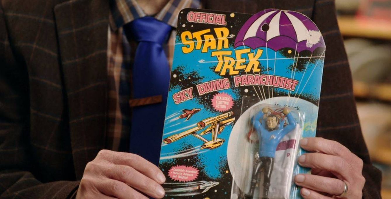 Una figura de Spock en paracaídas... aunque en la serie original nunca lo utilicen.