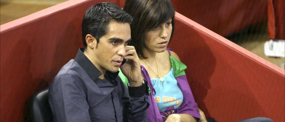 Foto: Alberto Contador se casará el próximo sábado con su novia de toda la vida