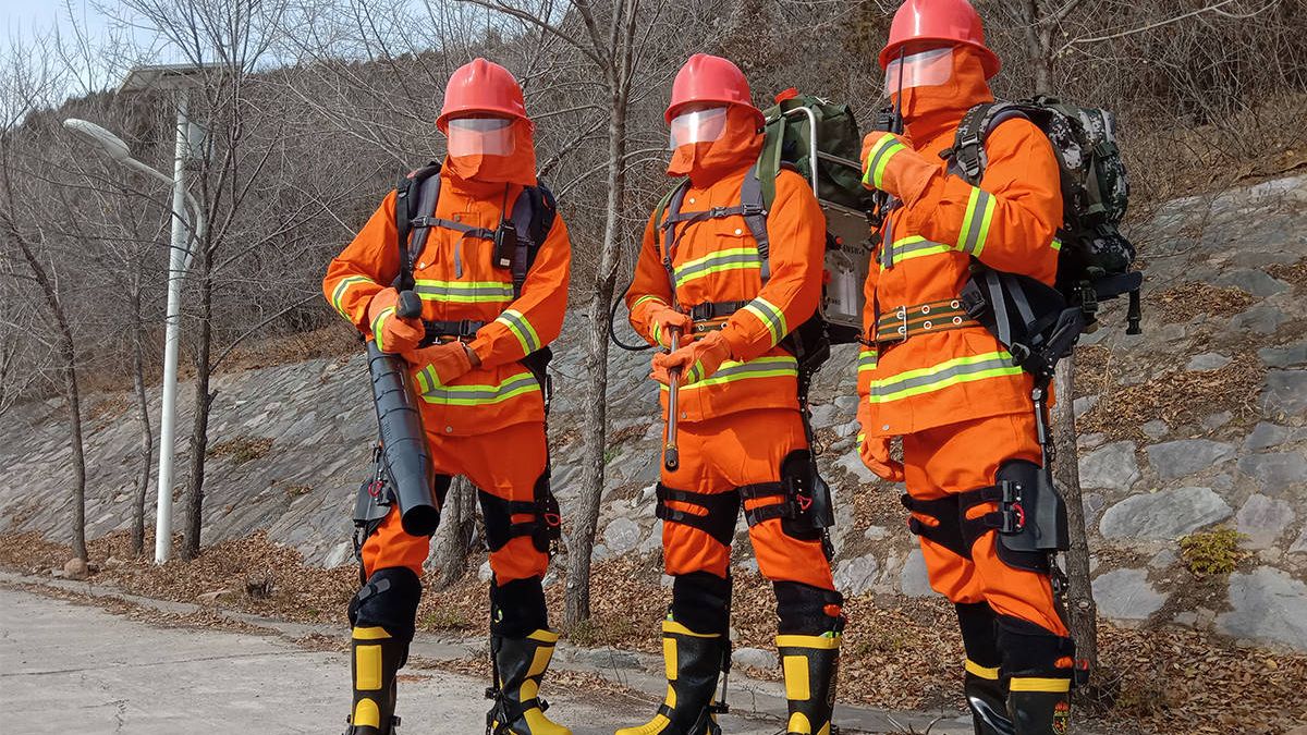 Los bomberos chinos tendrán superfuerza gracias a un nuevo exoesqueleto