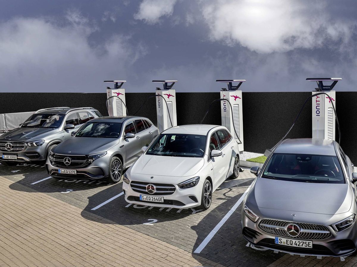Foto: Mercedes ofrece la gama más completa de vehículos híbridos enchufables en el mercado.