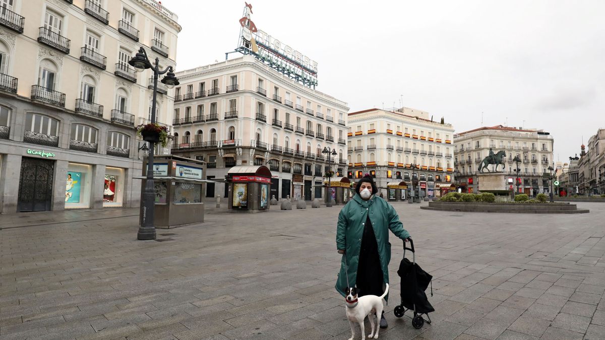 Casi 3.000 multas y 32 detenidos este lunes por incumplir la alerta en Madrid
