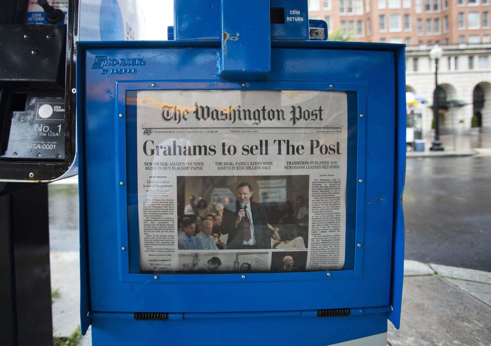 Foto: La primera página de 'The Washington Post' anuncia la venta del periódico al fundador de Amazon. (EFE)