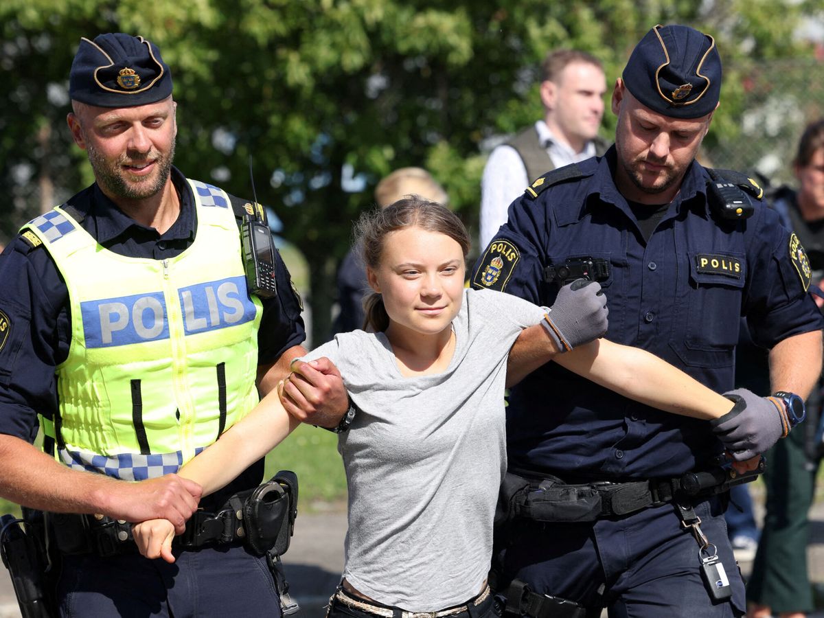 Foto: Greta Thunberg, detenida por las autoridades. (Reuters)