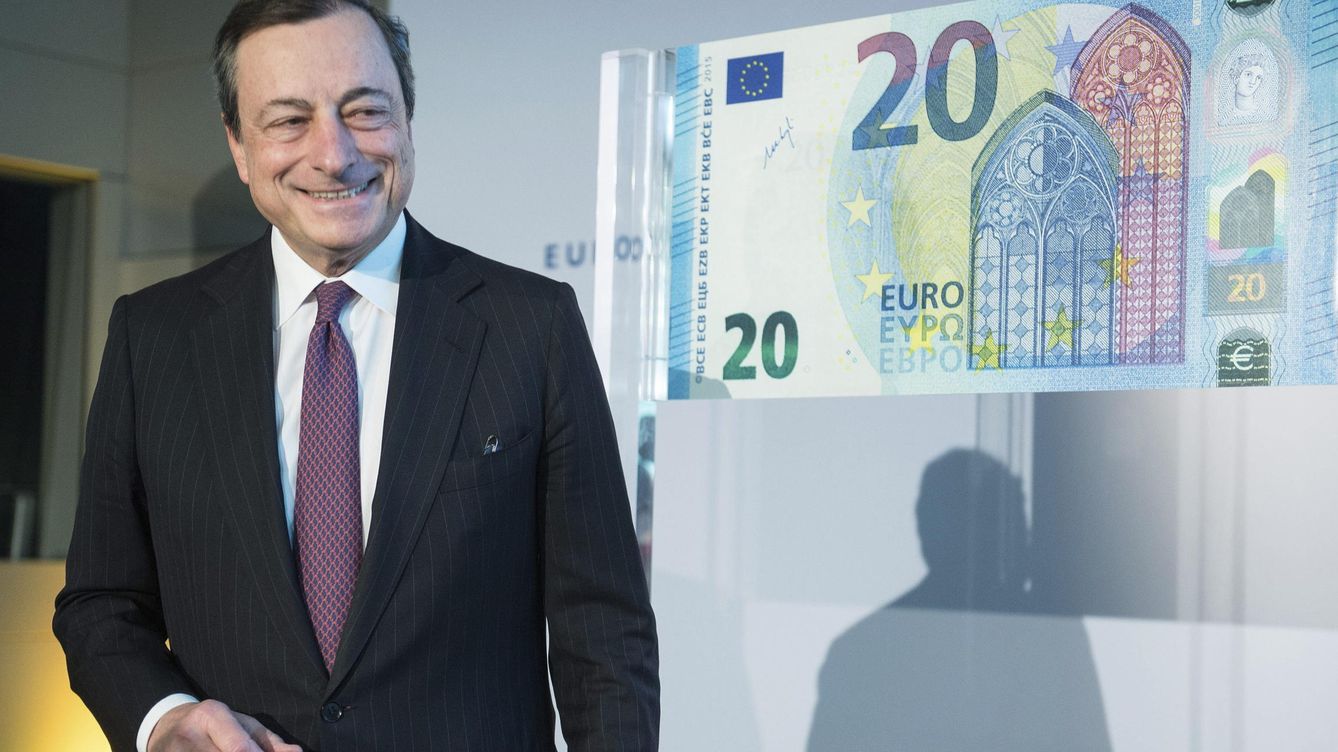 Foto: El presidente del BCE, Mario Draghi, en la presentación del nuevo billete de 20 euros
