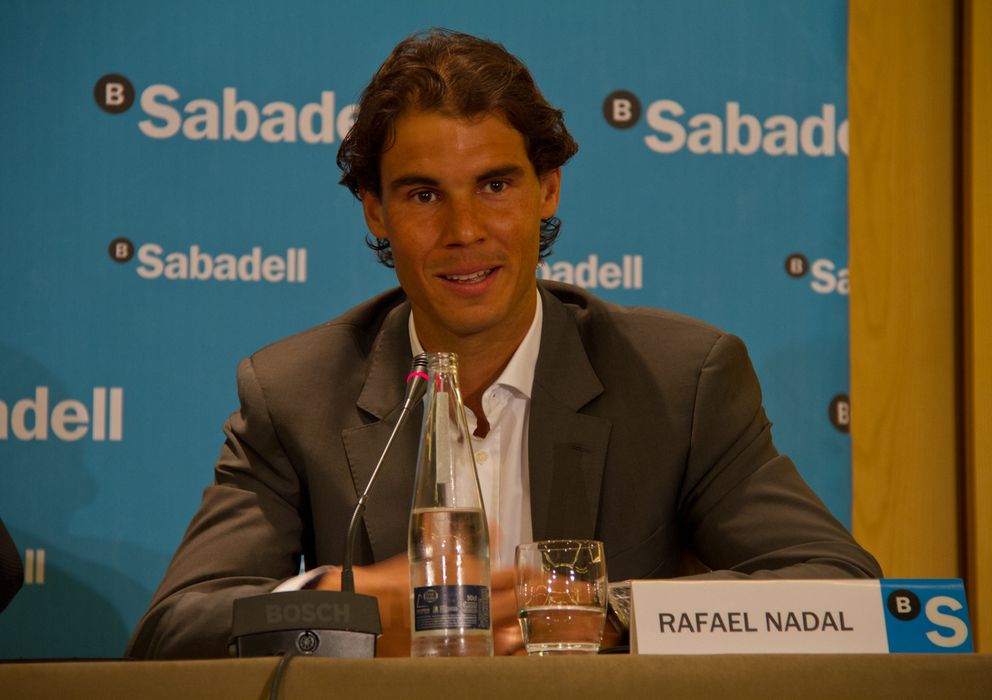 Foto: Rafa Nadal durante la rueda de prensa con Sabadell (Banco Sabadell).