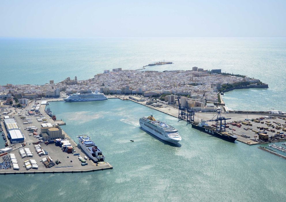 Foto: El puerto de Cádiz (Foto: www.puertocadiz.com)
