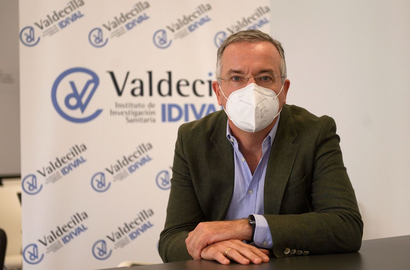 El director del Instituto de Investigación del Hospital de Valdecilla (Idival), Galo Peralta. (EFE)