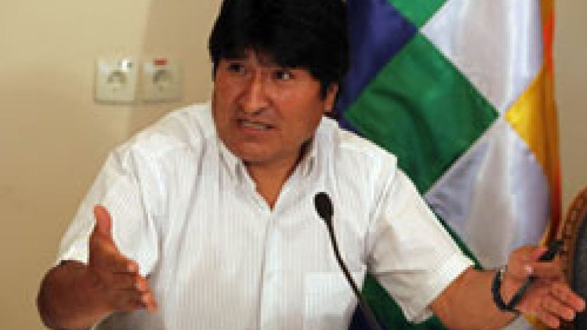 Evo Morales presenta un proyecto de pensiones que anula los contratos de BBVA y Zurich