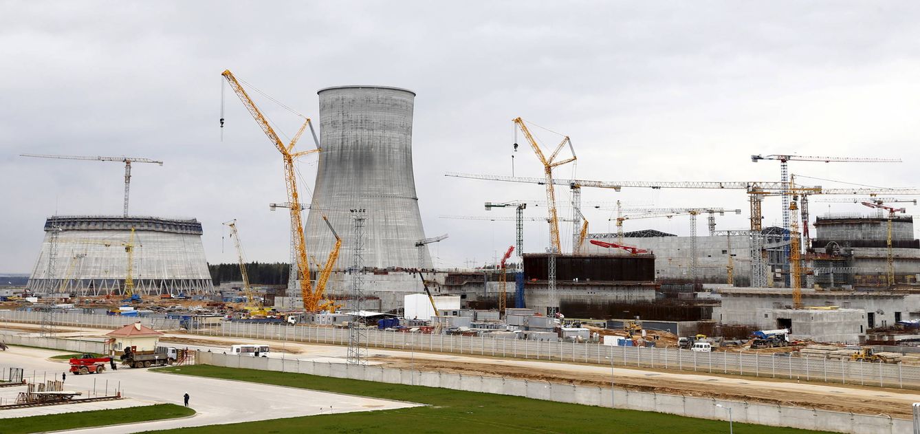 La planta nuclear de Astravets durante su construcción en abril de 2016. (Reuters)