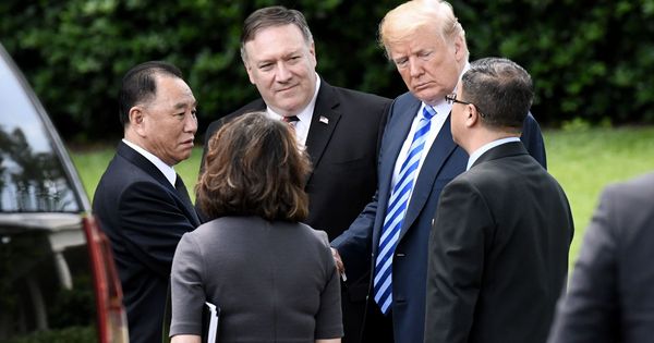 Foto: Donald Trump se reúne con la delegación norcoreana en la Casa Blanca, esta tarde. (EFE)
