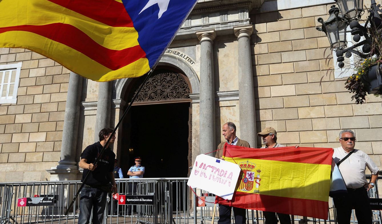 El Palau de la Generalitat, en el primer día laborable tras la puesta en marcha del artículo 155 de la Constitución. (EFE)