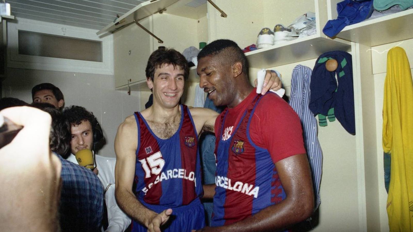 Foto: Chicho Sibilio, con la camiseta del Barcelona en los 80. (@FCBasket)