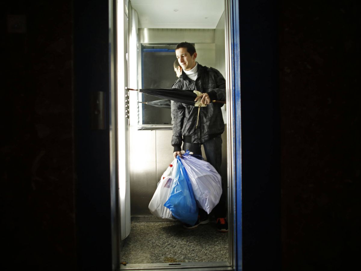 Foto: Un ciudadano en situación vulnerable en 2012. (Archivo - Reuters)