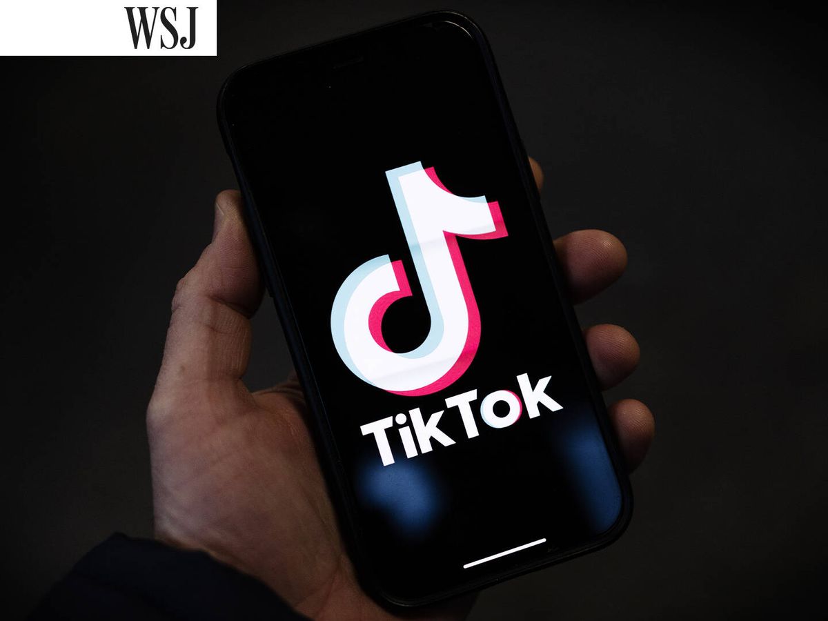 Foto: El logotipo de Tiktok en un teléfono móvil. (Getty Images/Dan Kitwood)