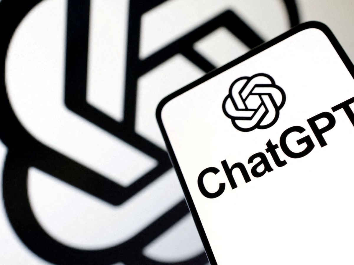 Foto: Así podrás usar ChatGPT para pagar menos en la declaración de la Renta 2022/2023. (Reuters)
