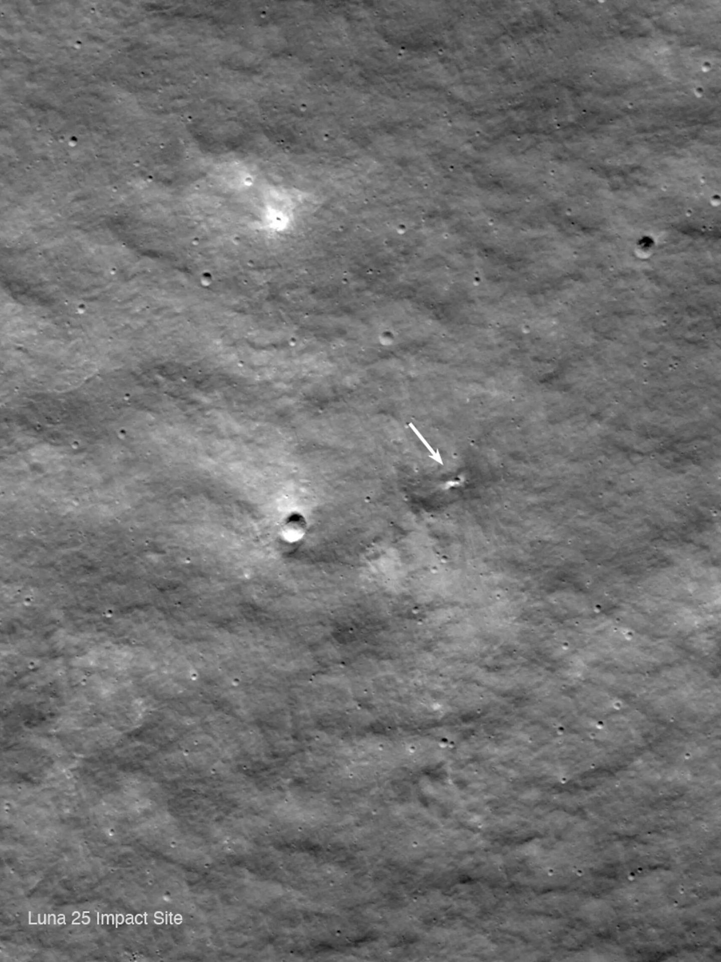 Cráter de 10 metros provocado por Luna-25. (NASA)