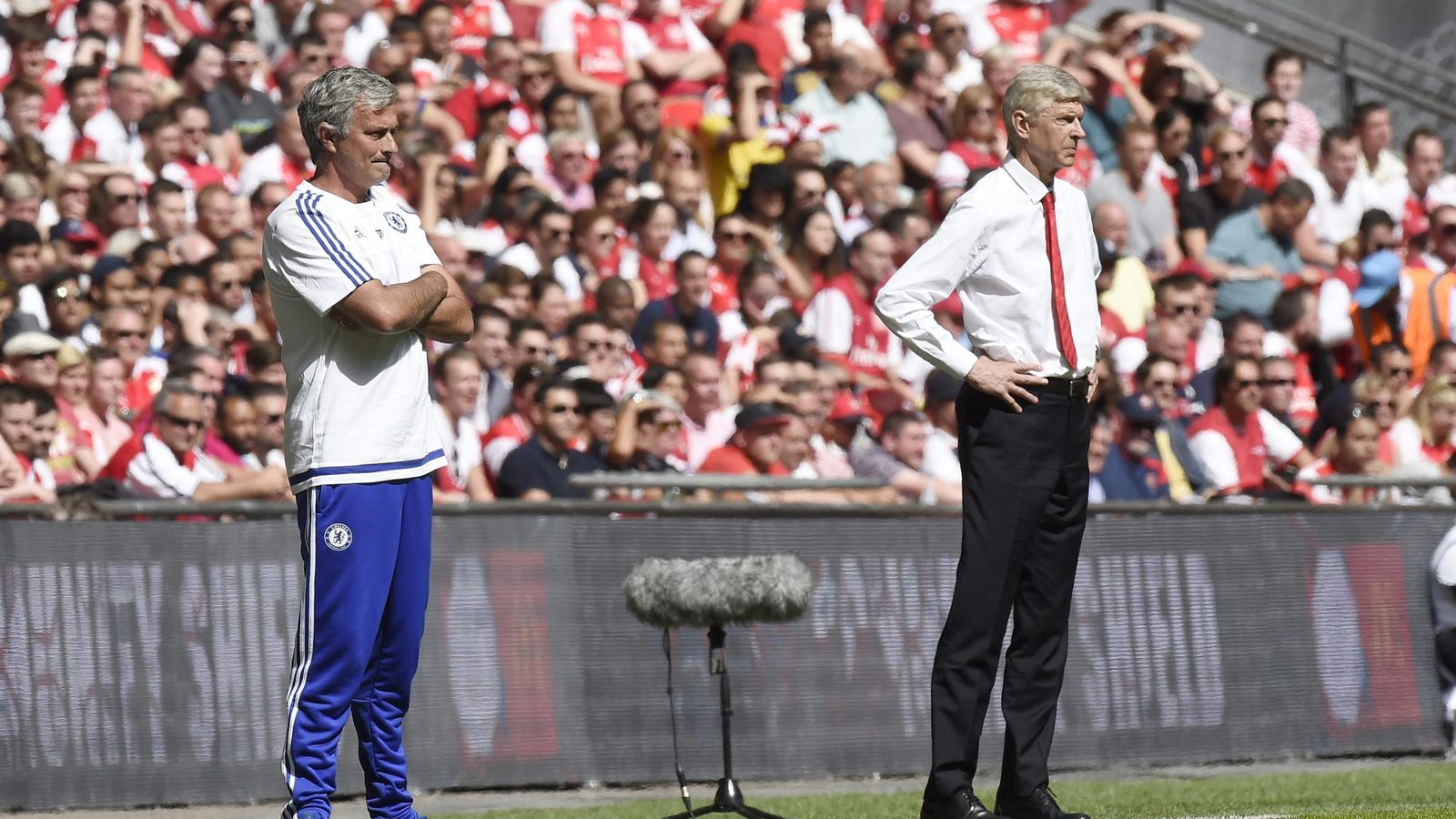 Foto: Mourinho y Arsene Wenger, este domingo en Wembley.