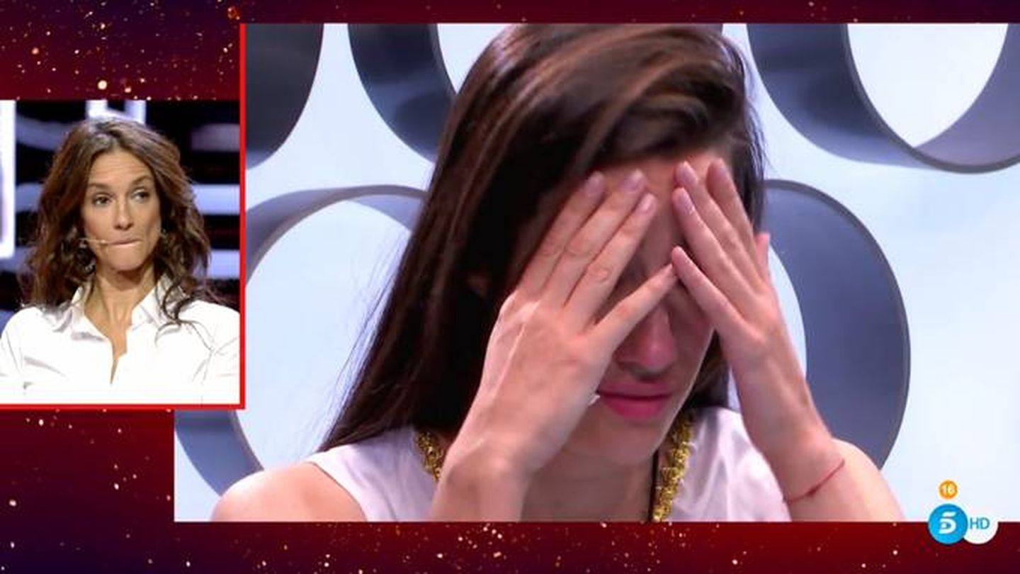 Adara, llorando en 'GH VIP 7'. (Telecinco)