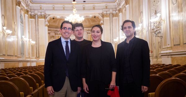 Foto: Sergio Corral (Fundación Unicaja), Guy Braunstein, Estrella Morente y Jesús Reina, en la sala de conciertos María Cristina. 