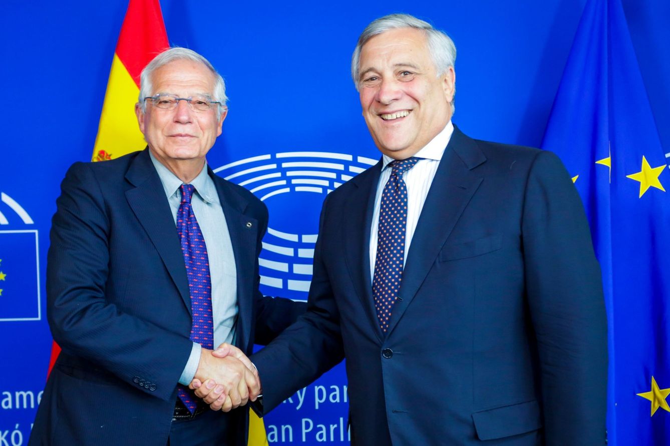 Encuentro de Borrell con Tajani, presidente de la Eurocámara y uno de los mayores defensores en la UE del orden consitucional español  (EFE)