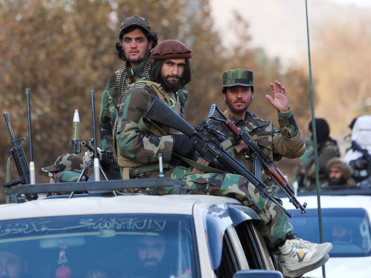 Foto: Miembros del ejército Talibán. (Reuters/Ali Khara)