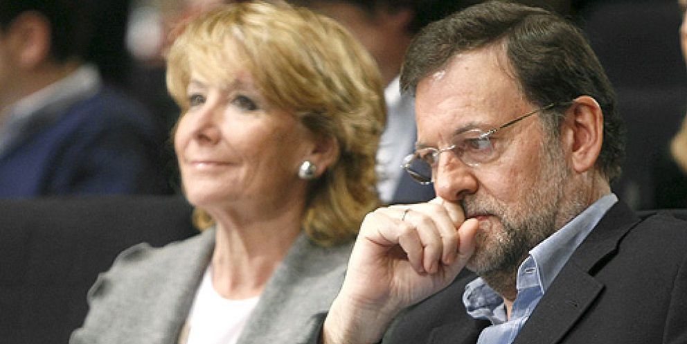Foto: Aguirre declara otra vez la guerra a Rajoy y le reprocha la lista de Camps