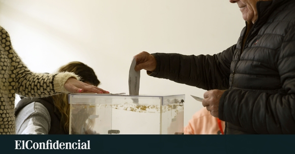 Image accompanying Madrid ya sabe los nombres de las casi 33.000 personas que conformarán la mesa electoral en el 29-N (y así puedes saber si te ha tocado), from El Confidencial