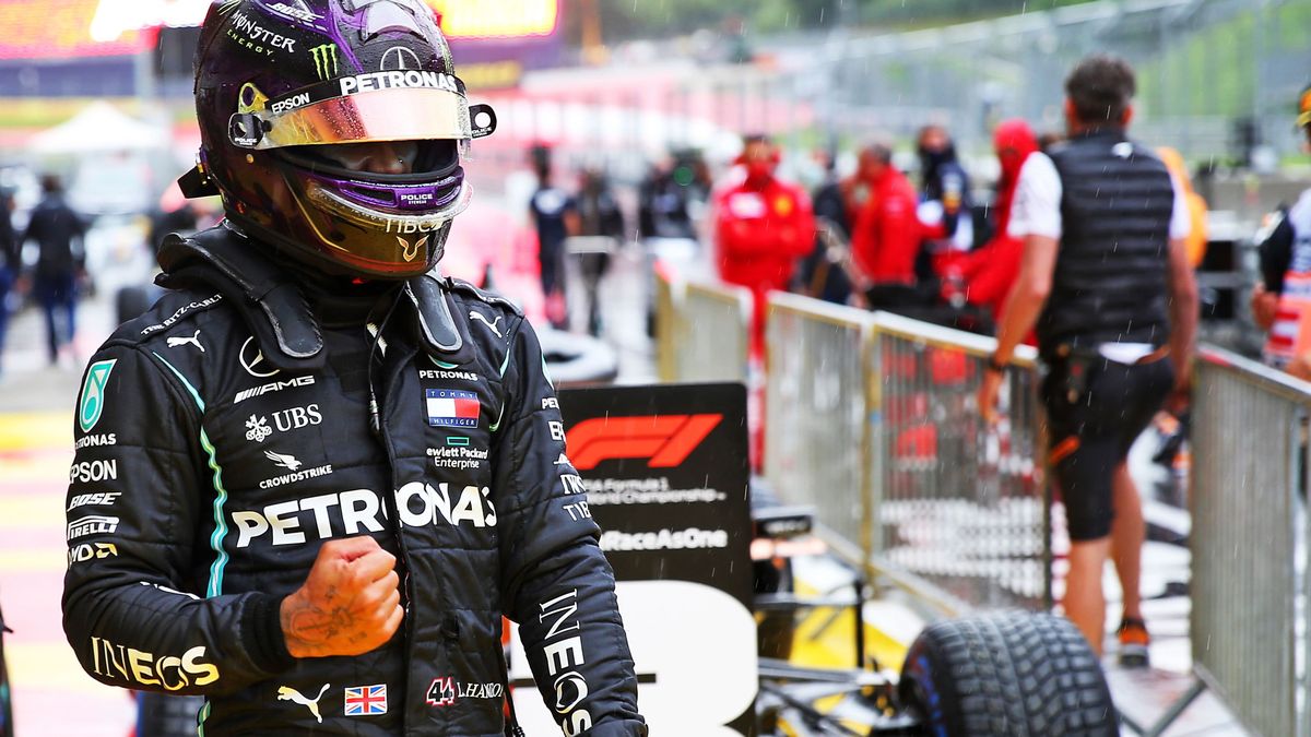 La épica guerra entre Hamilton y Verstappen bajo la lluvia, donde aparecen los grandes