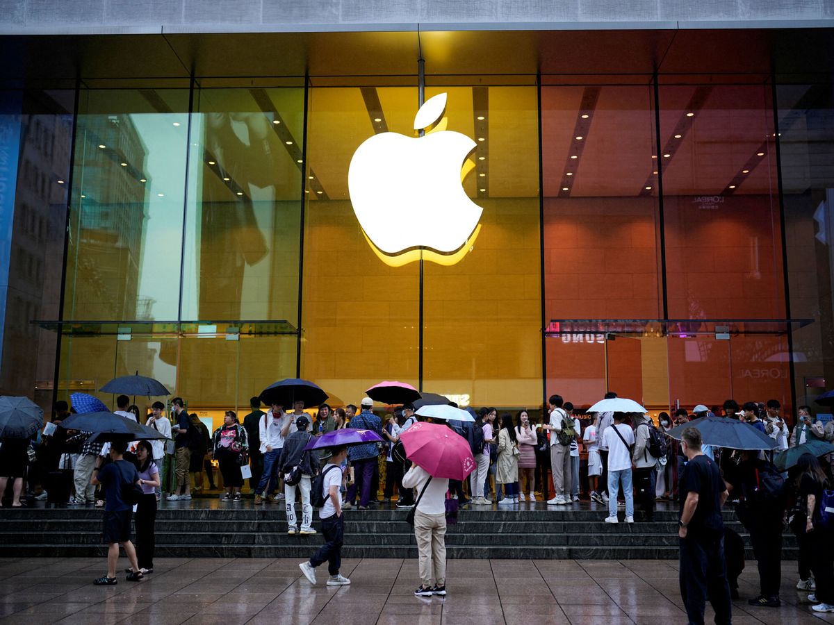 Foto: Ya no hará falta llevar el dispositivo a una Apple Store para repararlo (Reuters/Aly Song)