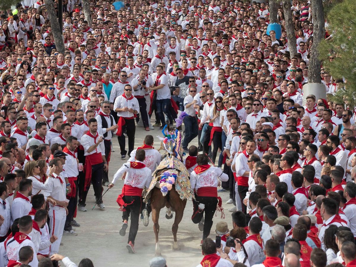 Foto: Fiestas patronales de Caravaca de La Cruz en Murcia, declaradas de interés Turístico Internacional. (EFE)