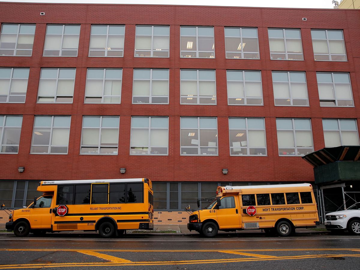 Foto: Autobuses escolares en Nueva York (Reuters)