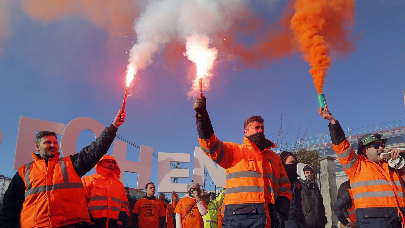 Foto: Manifestación de los trabajadores de Alcoa de A Coruña en enero. (EFE)