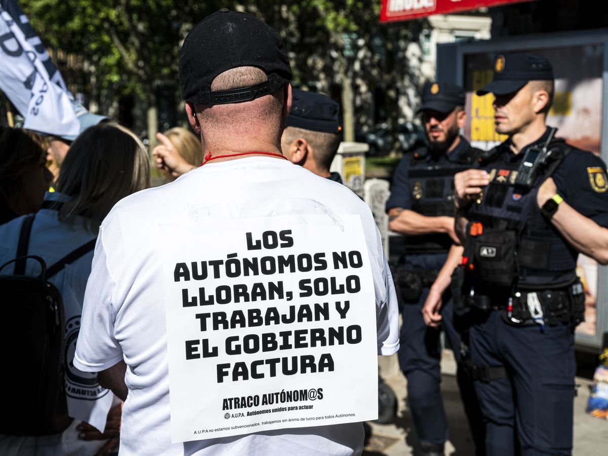 Foto: Imagen de la manifestación de autónomos del pasado 16 de abril. (EFE/Fernando Villar)