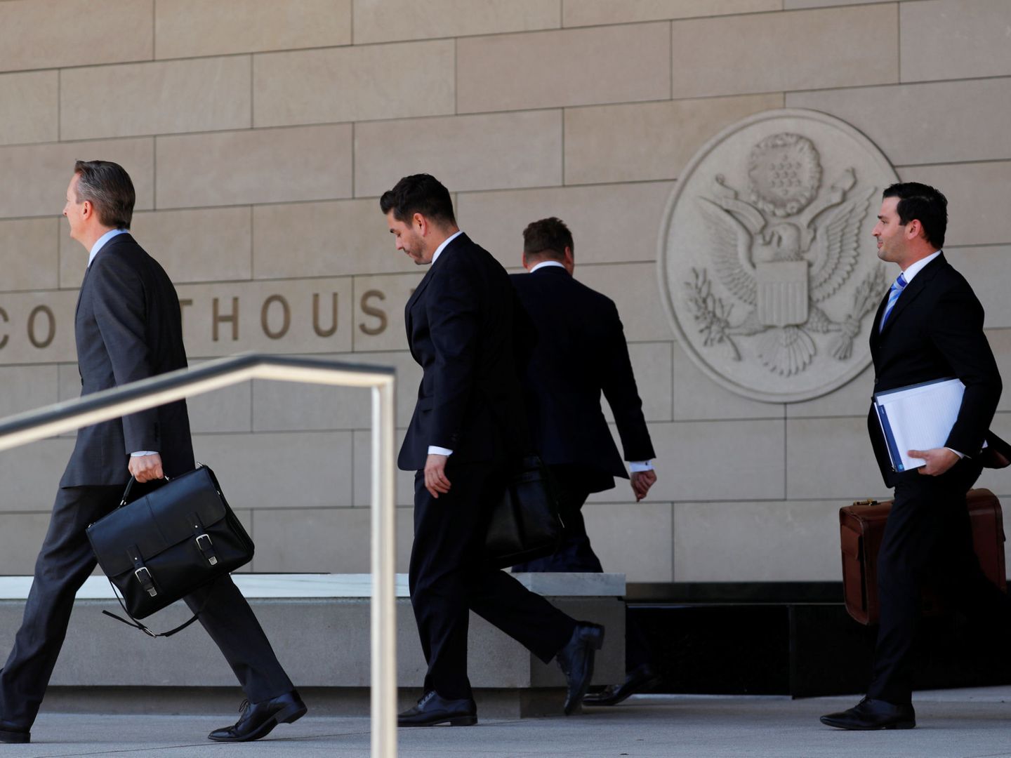 Foto de archivo de abogados entrando a un juzgado en EEUU. (Reuters)