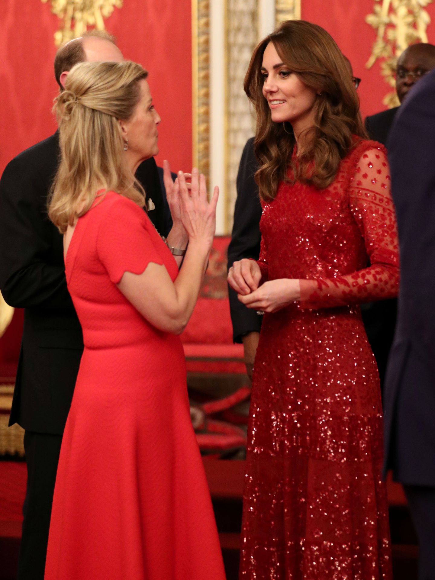 Kate y Sophie, el año pasado en Buckingham. (Reuters)