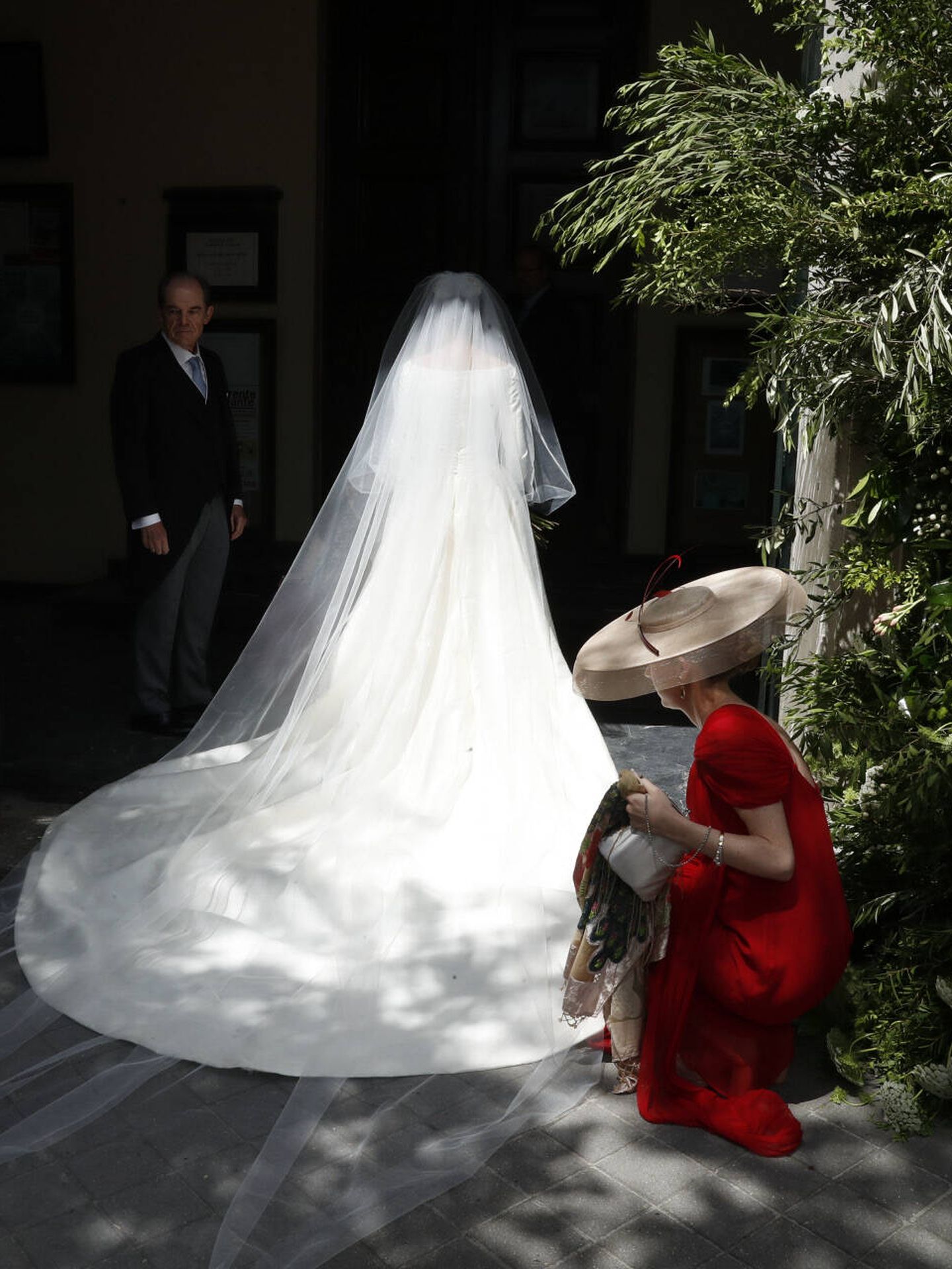 Detalle del vestido de la novia, visto por detrás. (Gtres)