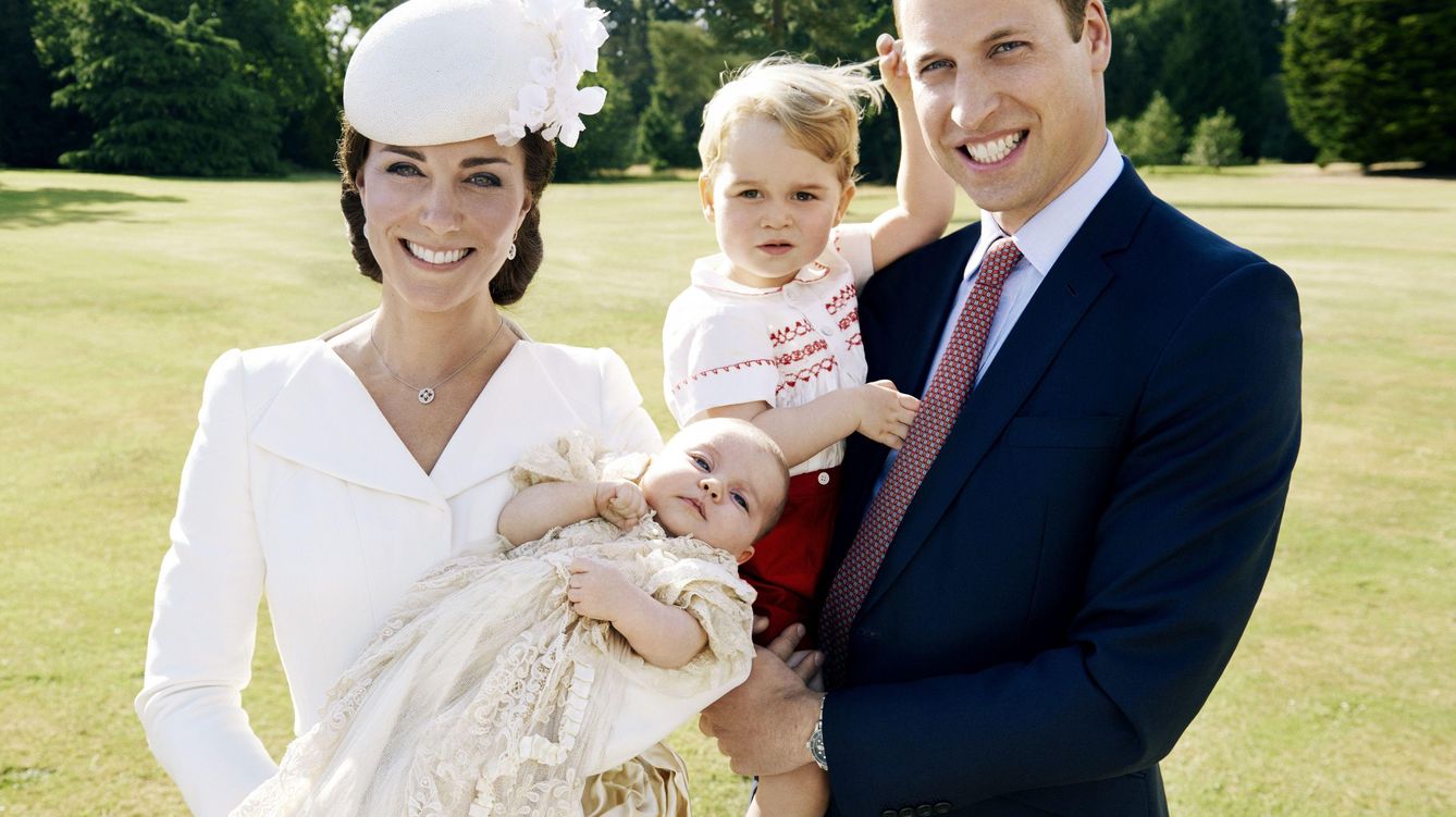 Foto: El príncipe Guillermo junto a su esposa y sus dos hijos: George y Charlotte (Gtres)