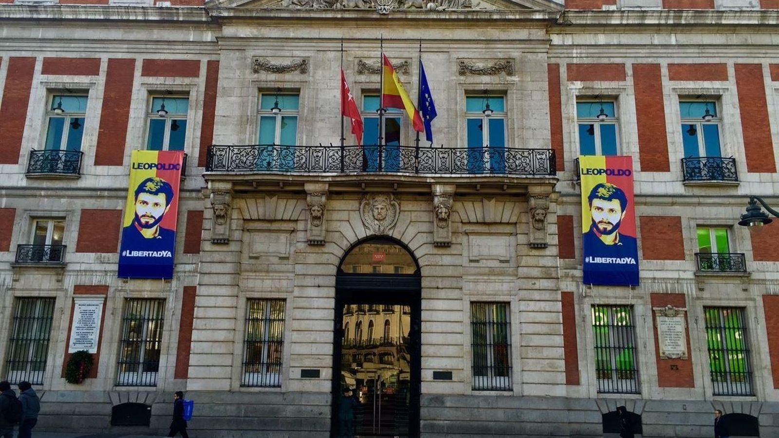 Foto: Fachada de la Real Casa de Correos, sede del Gobierno de la Comunidad de Madrid. (EFE) 