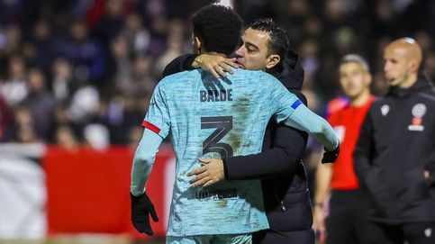 Xavi salva su cabeza en Salamanca y el Barcelona jugará los cuartos de Copa (1-3)