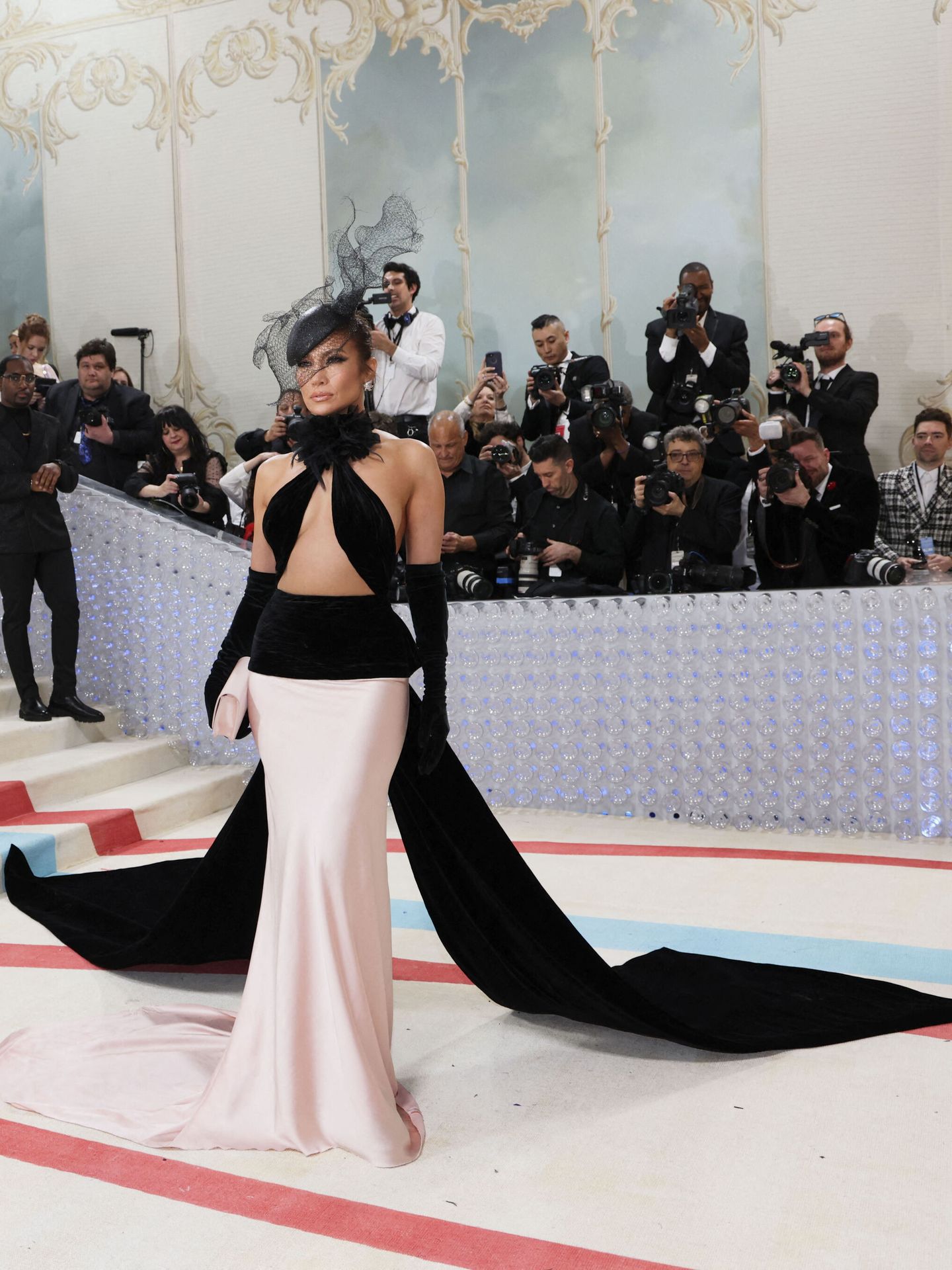 Jennifer Lopez en la Met Gala. (Reuters/Andrew Kelly)