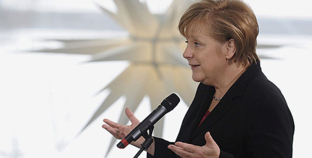 Foto: Ni rescate ni eurobonos: Merkel marca el paso y aísla a Zapatero en Europa